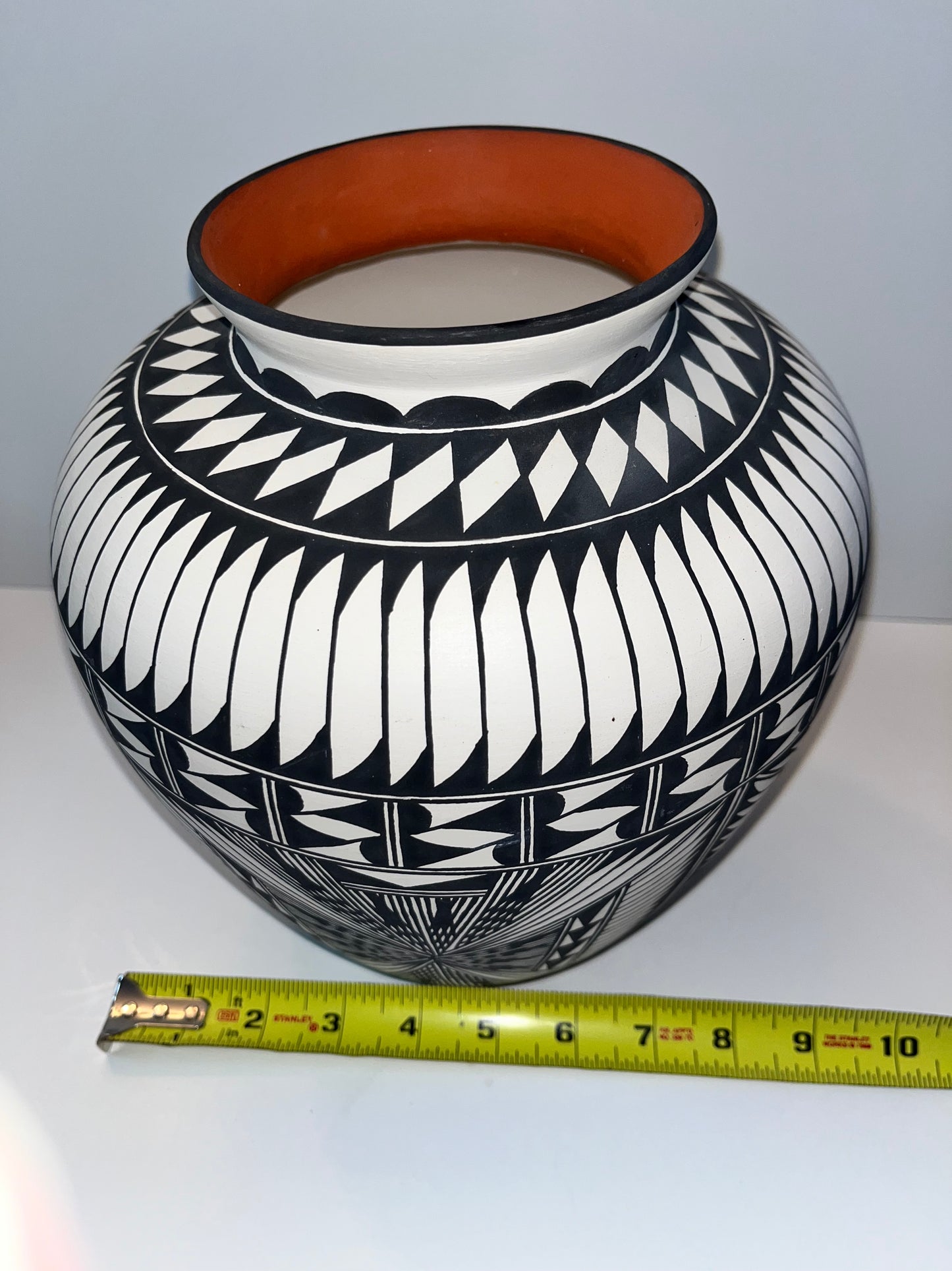 Acoma Pueblo Pottery Vase with Intricate Geometric Patterns - Finest Antique