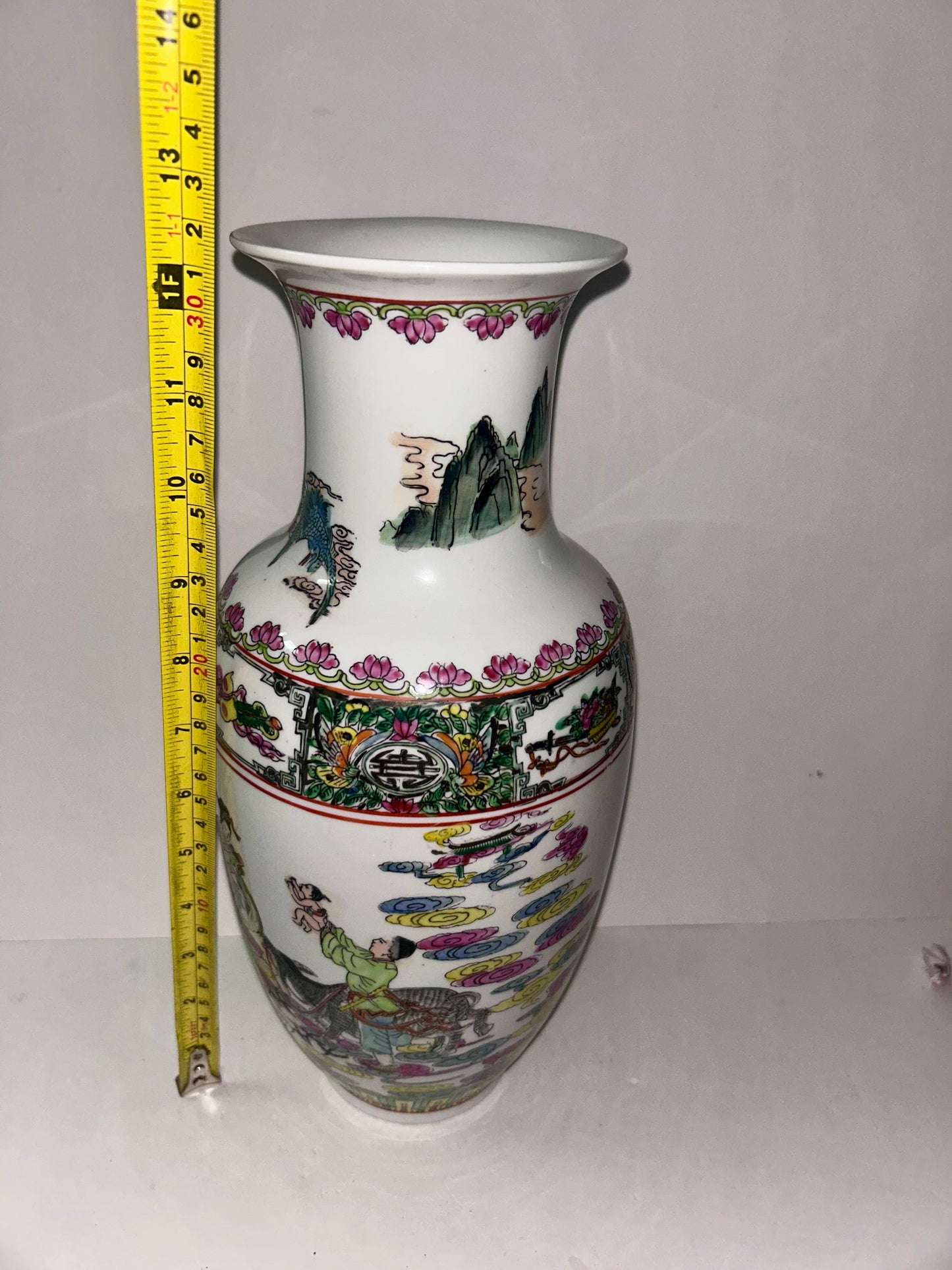 Mid Century Hand-Painted White Chinese/Macau Signed Porcelain Famille Rose Style Vase - Figurative