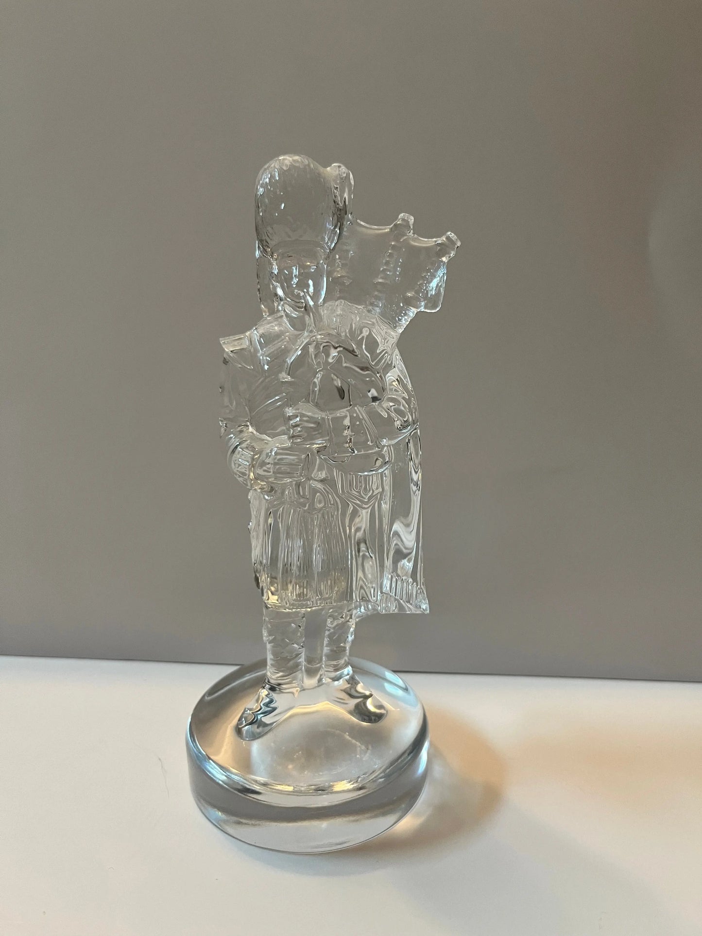 Regal Edinburgh Crystal Scottish Bagpiper Figurine - Finest Antique
