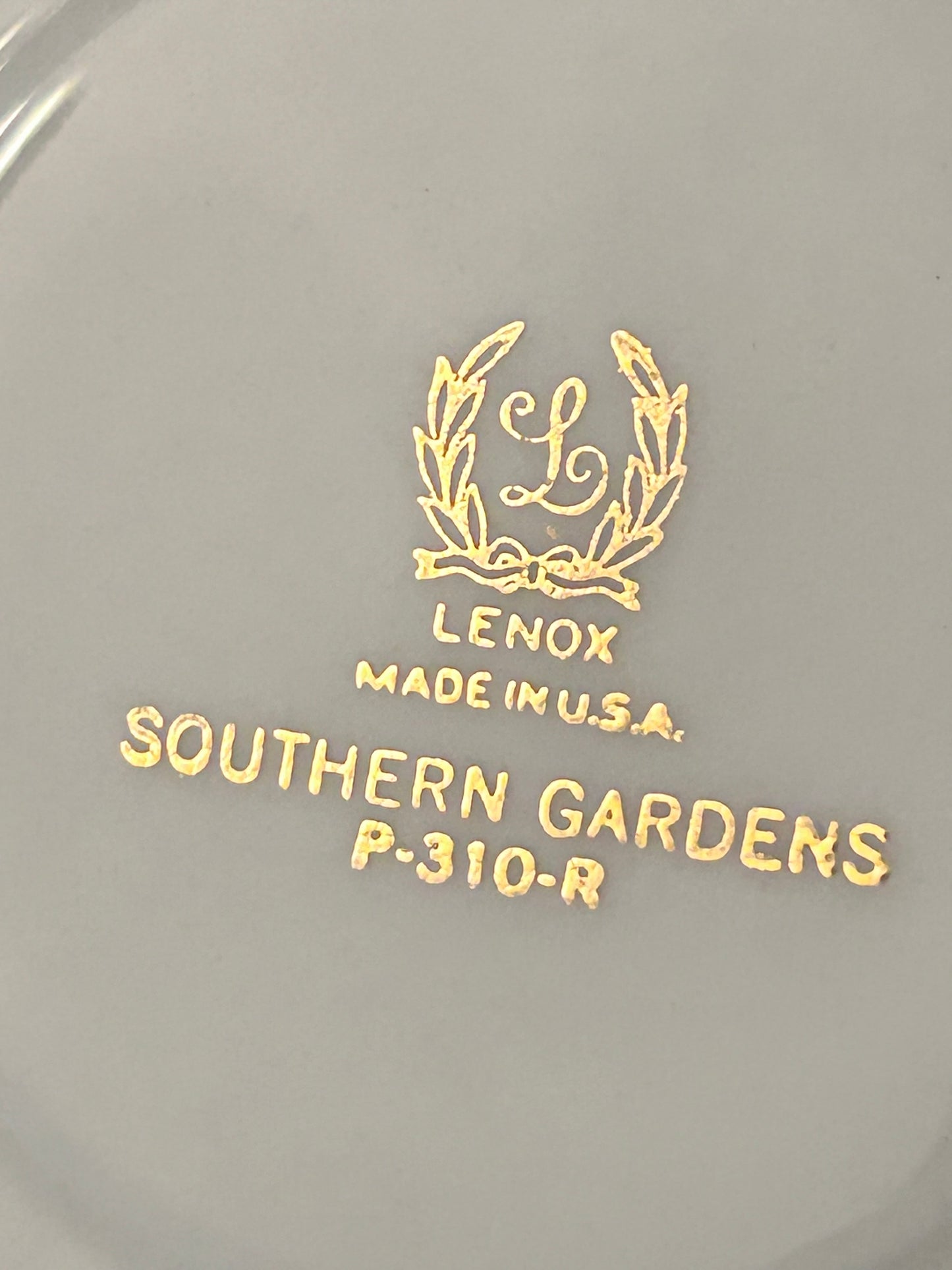 Lenox "Southern Gardens" P-310-R 26-Piece Dinnerware Set-Service for 5/6 Floral Gold Trim