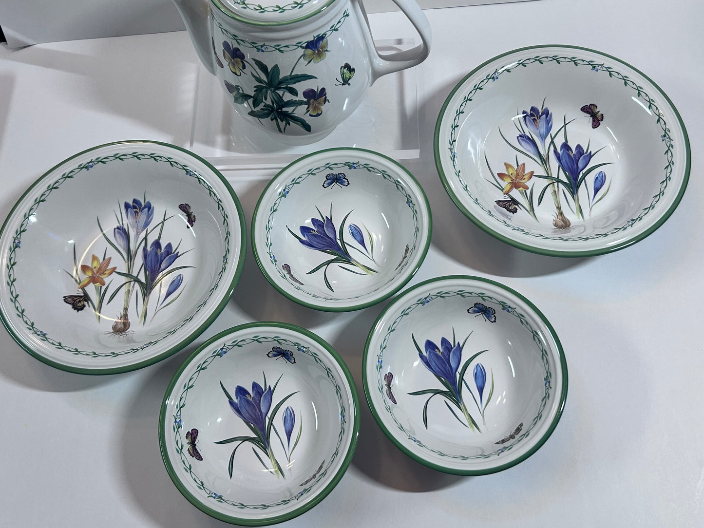 Studio Nova Garden Bloom
Y2372 6 Pc Set Teapot Bowls Floral Ceramic Unused