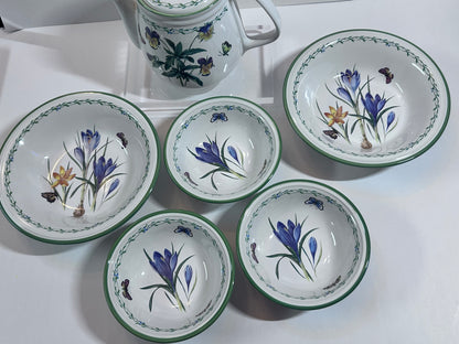 Studio Nova Garden Bloom
Y2372 6 Pc Set Teapot Bowls Floral Ceramic Unused