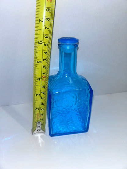 Vintage Kanawha Turquoise Blue Small (3”to 6”)Art Glass 5-Piece Mint Lot - Signed Decanter, Bluebird &
Glassware