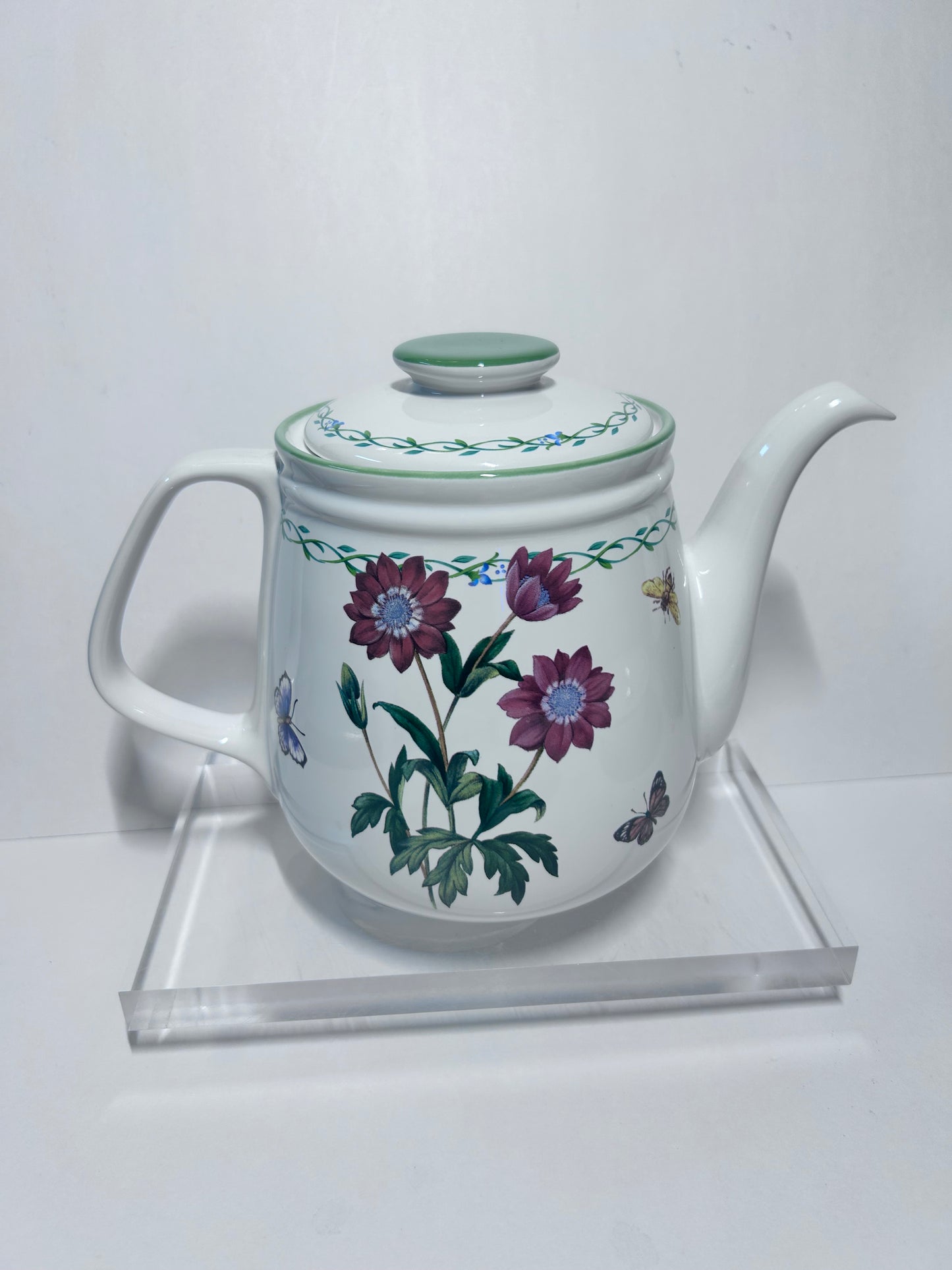 Studio Nova Garden Bloom
Y2372 6 Pc Set Teapot Bowls Floral Ceramic Unused