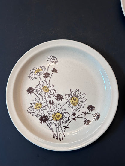 Roycroft Stoneware Daisies Flowers Dinner Plates (Set of 4)