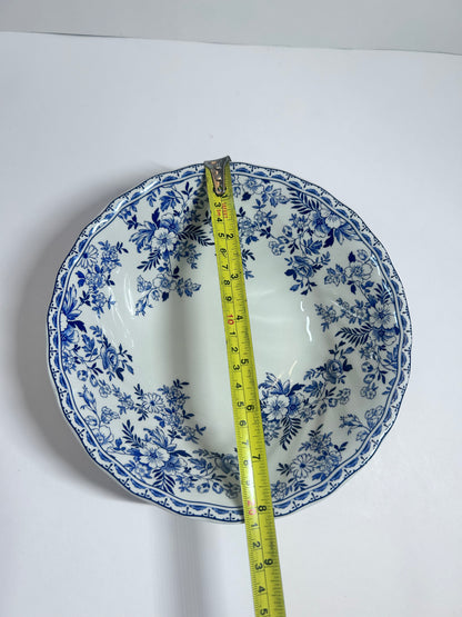 Johnson Brothers "Devon Cottage" 5-Piece Blue & White Set 4 Dinner Plates & 1 Serving Bowl