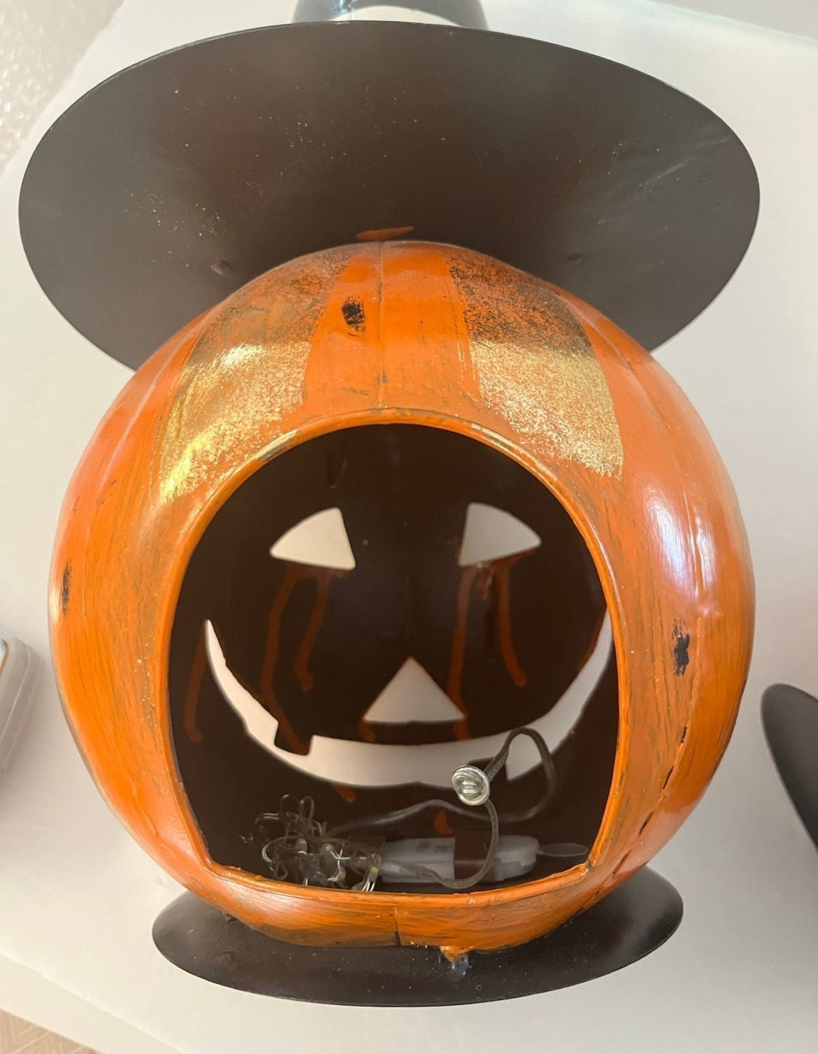 Pair of Metal Jack O Lantern Figurines With Black & White Hat & Led Lights