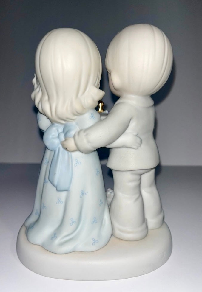 Precious Moments "A Year Of Blessings" 1st Anniversary Figurine (1995 Ship Mark) - Item #163783
