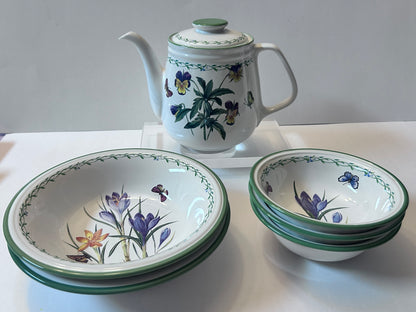 Studio Nova Garden Bloom
Y2372 6 Pc Set Teapot Bowls Floral Ceramic Unused