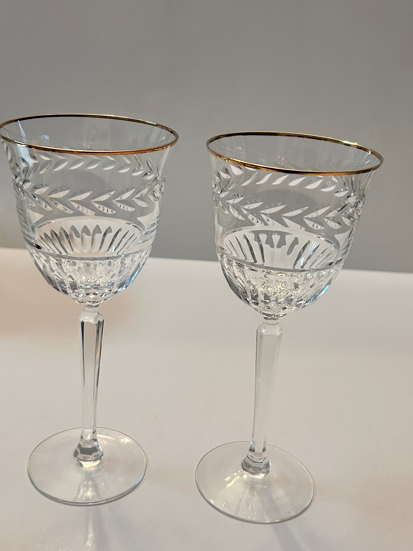 Set of 2 Vintage Lenox Monroe Gold Crystal Wine Glasses - Wheat Etch & Gold Rim - 7-1/4"
H - Made in USA