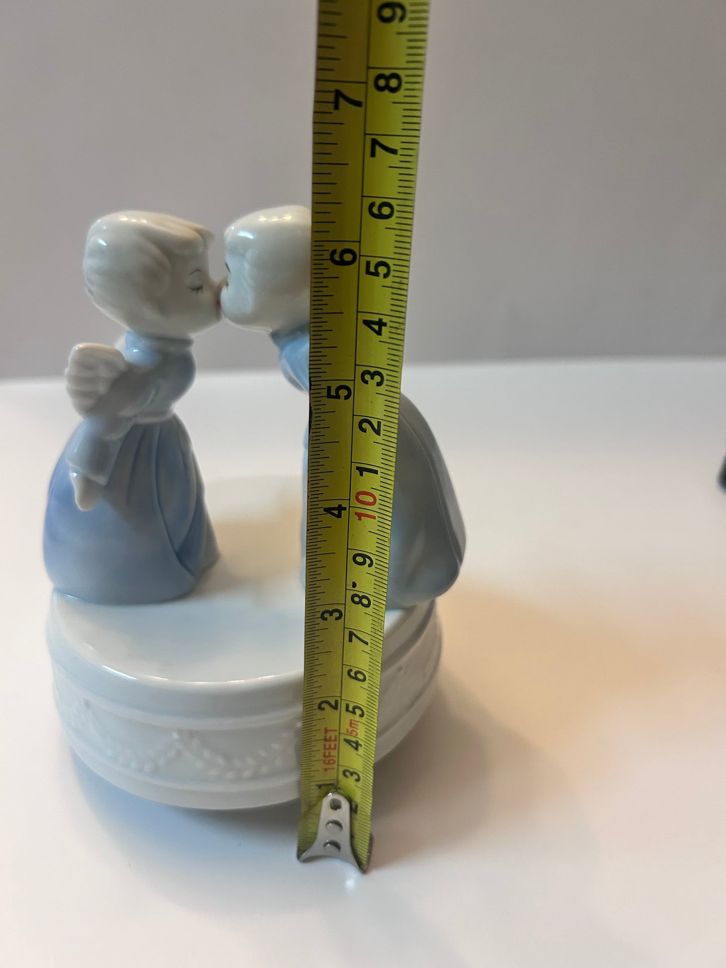 Mid-Century Kitschy Shabby Korean Kissing Angels Music Box Figurine