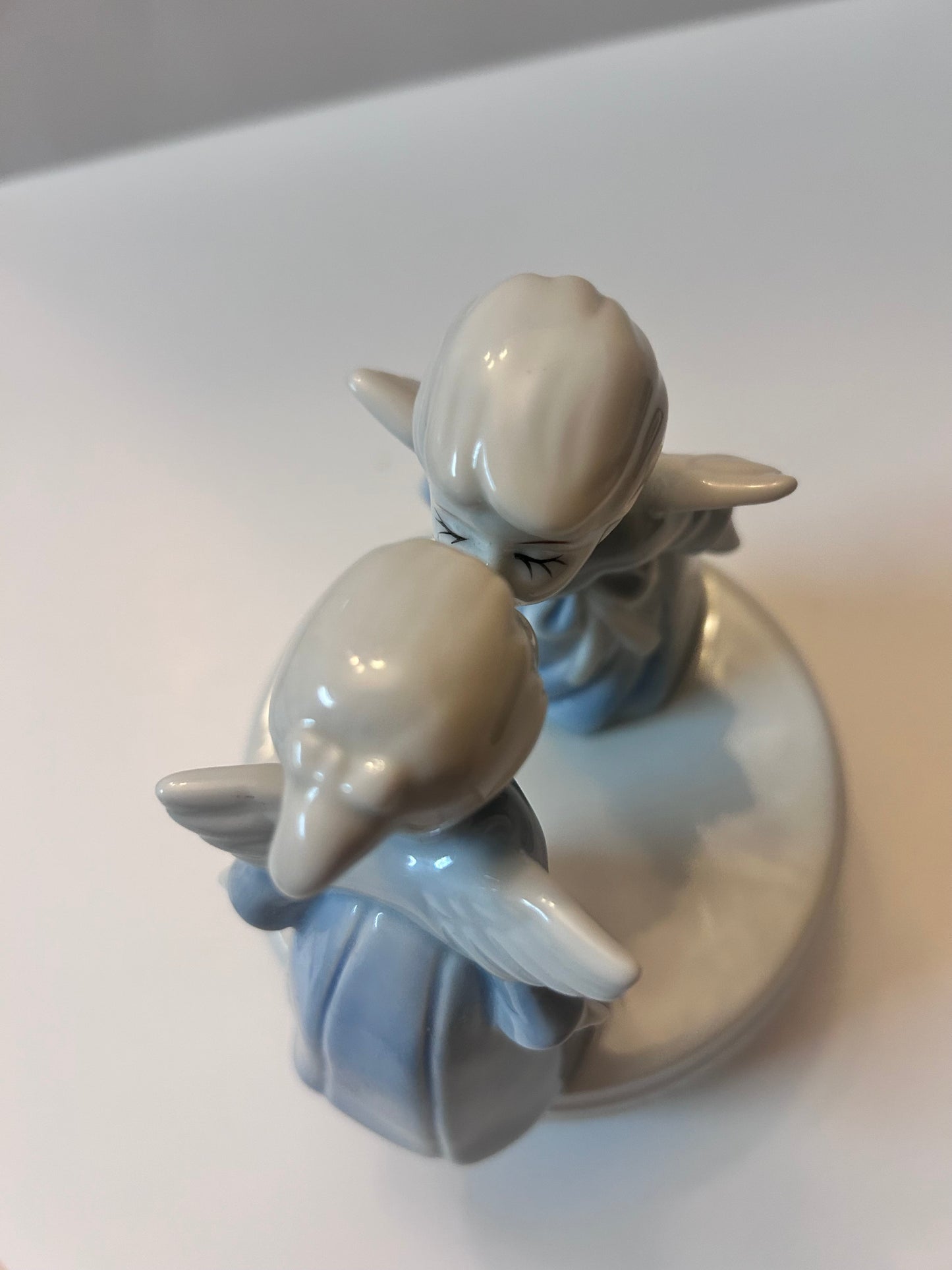Mid-Century Kitschy Shabby Korean Kissing Angels Music Box Figurine