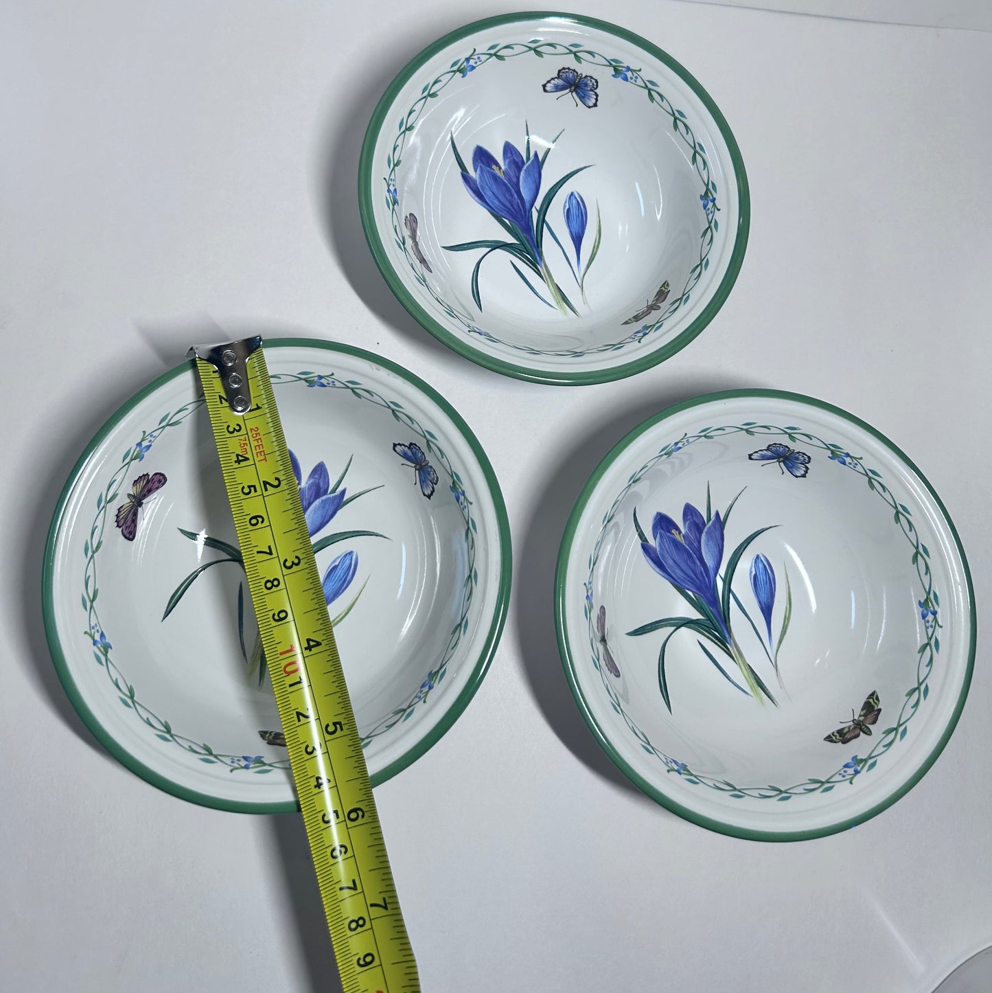 Studio Nova Garden Bloom
Y2372 6 Pc Set Teapot Bowls Floral Ceramic Unused