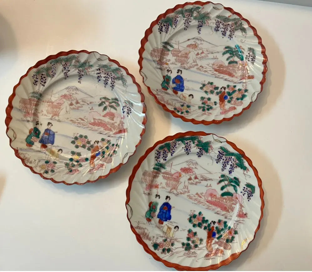 Japanese Geisha Kutani Hand Painted Women Garden Plates 