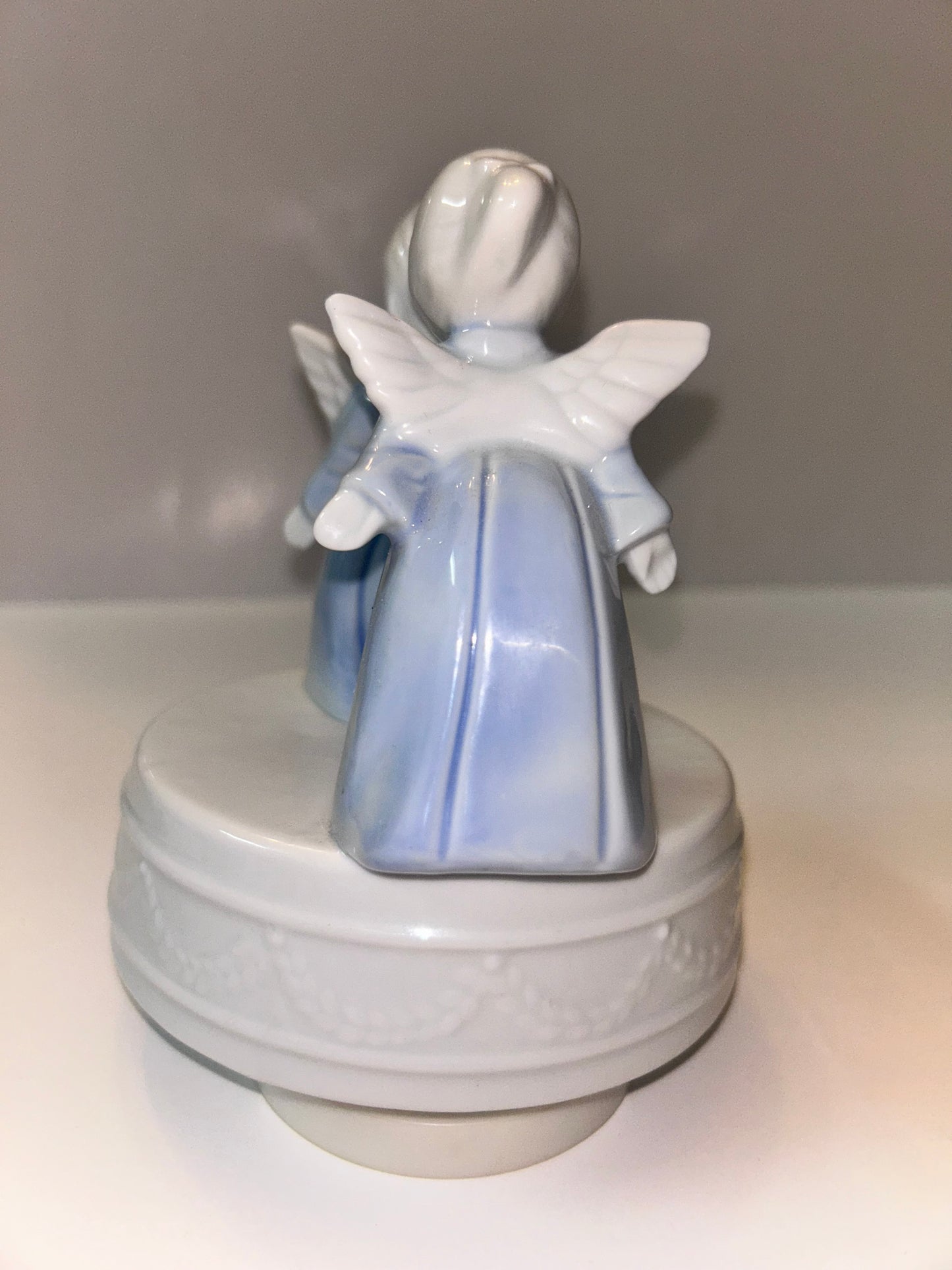 Mid-Century Kitschy Shabby Korean Kissing Angels Music Box Figurine