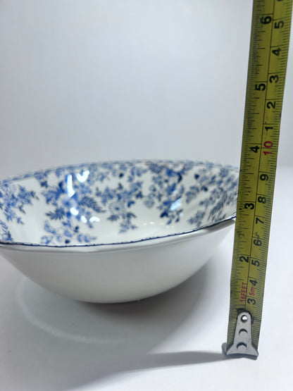 Johnson Brothers "Devon Cottage" 5-Piece Blue & White Set 4 Dinner Plates & 1 Serving Bowl