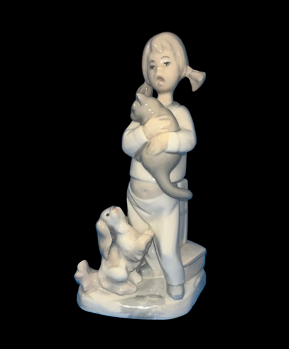 Authentic Lladro "Little Friskies" Girl with Cat & Dog Figurine (#5032)