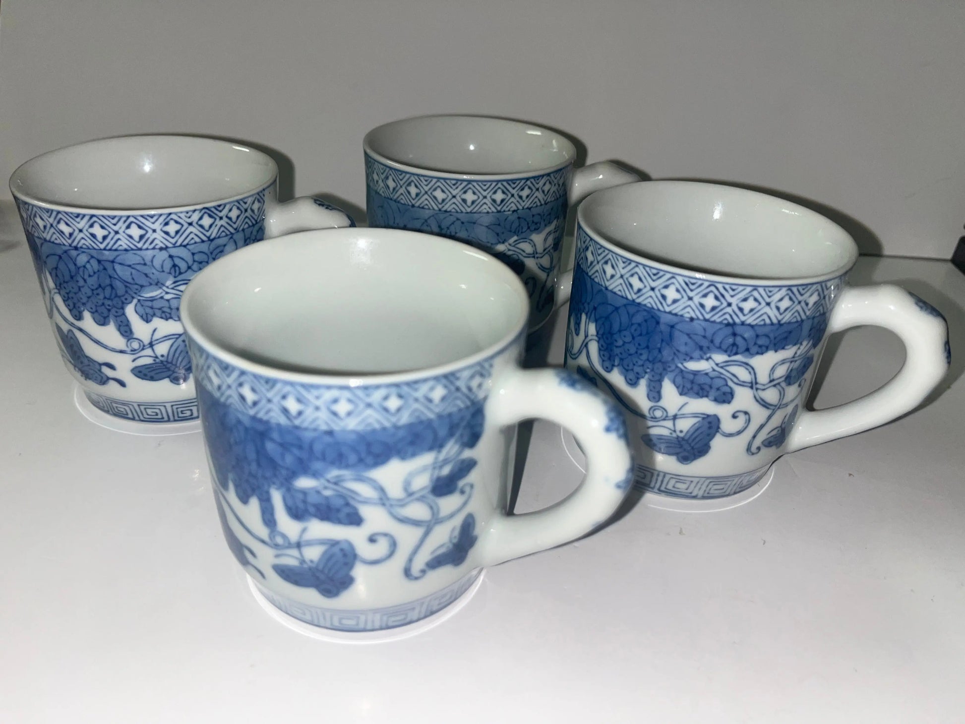 Antique Guangzhou Blue and White Porcelain Teacups - Finest Antique