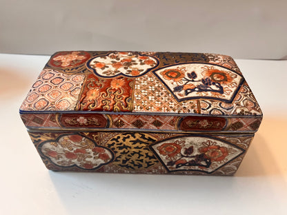 Antique Japanese Imari Ceramic Macau Jewelry Trinket Box - Finest Antique