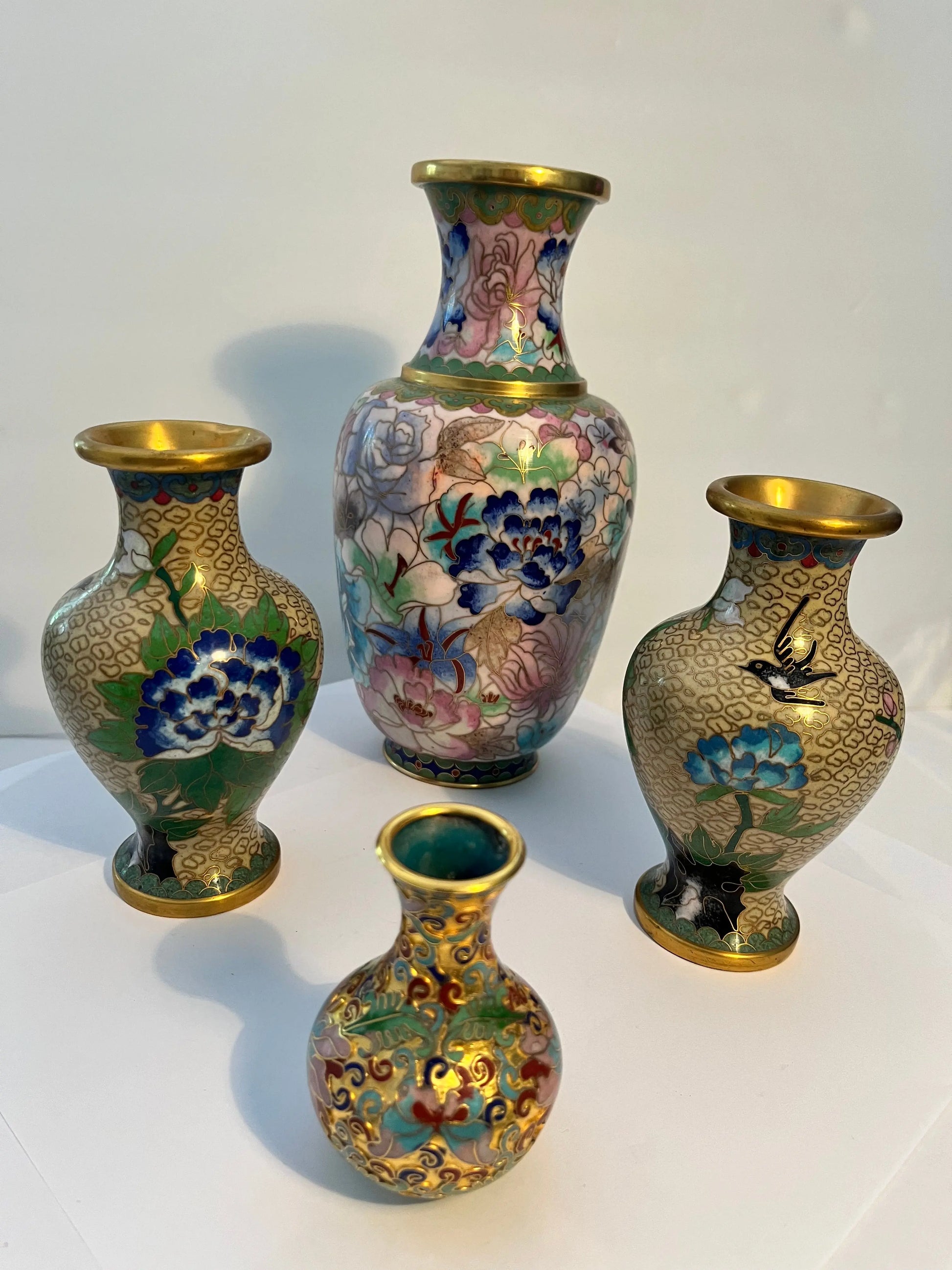 Vintage Chinese Cloisonné Vase 4 Set 