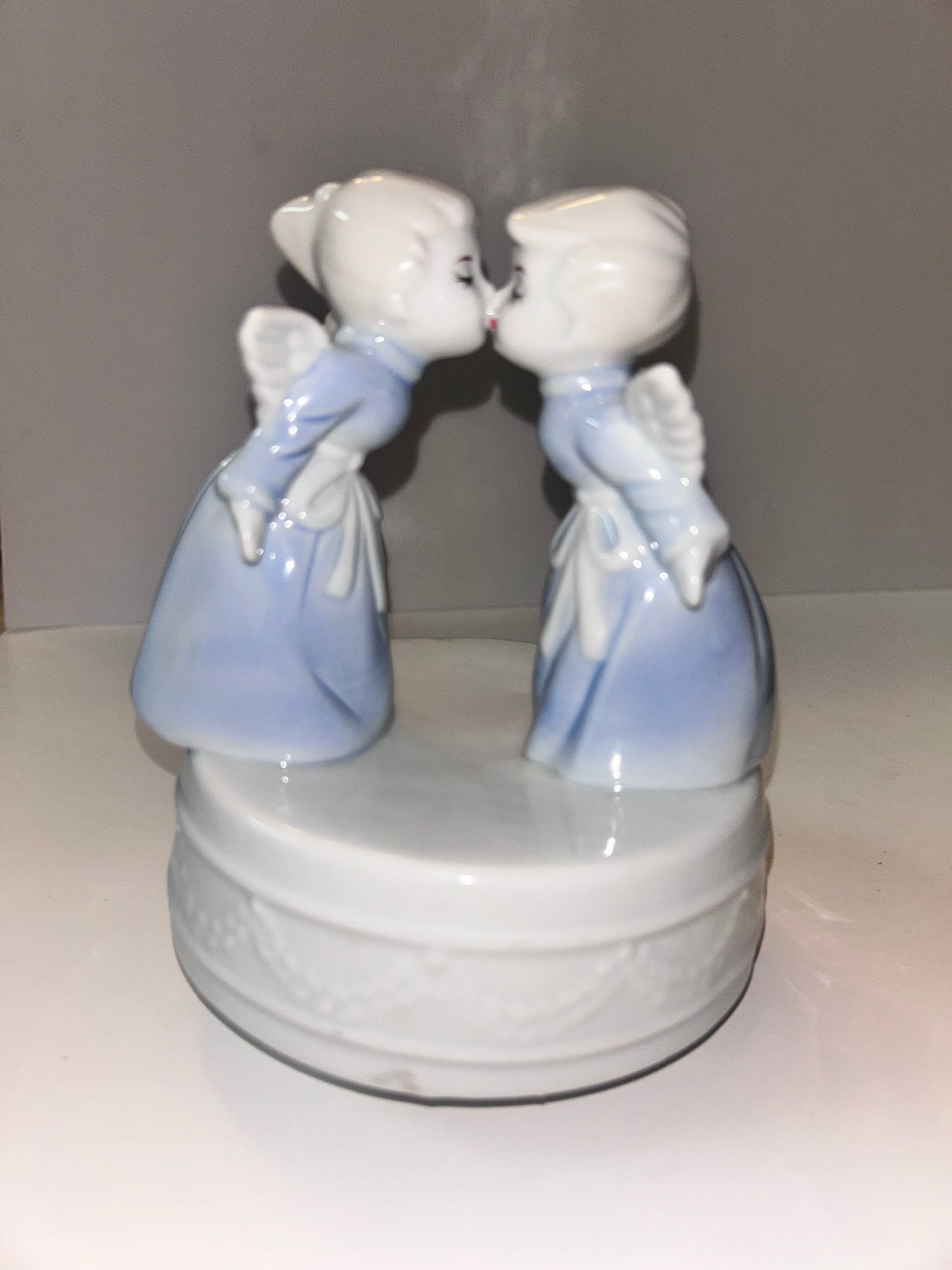 Mid-Century Kitschy Shabby Korean Kissing Angels Music Box Figurine