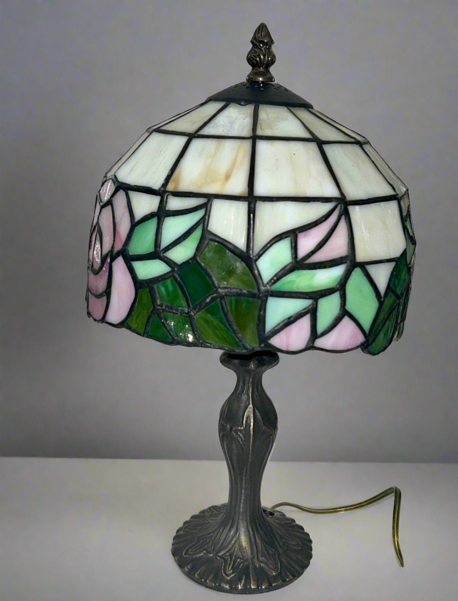 Tiffany-Style Stained Glass Rose Table Lamp (15")