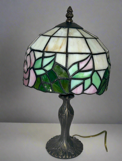 Tiffany-Style Stained Glass Rose Table Lamp (15")