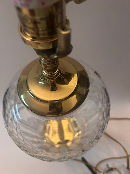 Waterford Crystal "Belline"
TableLamp (28" Tall) with Brass Base, Old Stock.