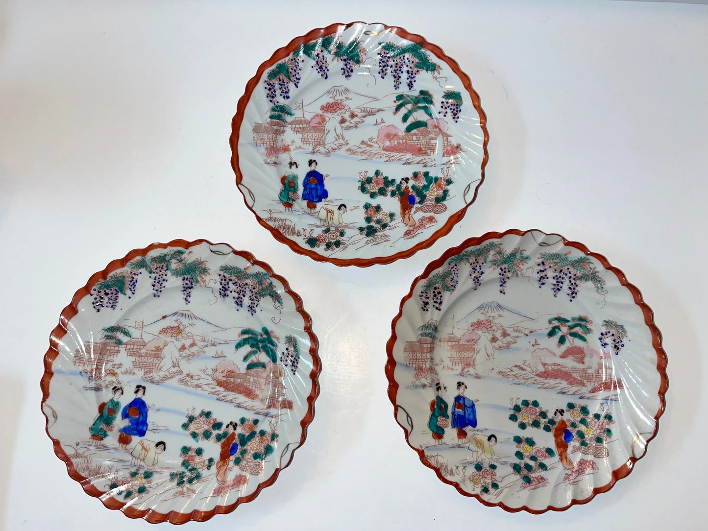 Japanese Geisha Kutani Hand Painted Women Garden Plates 