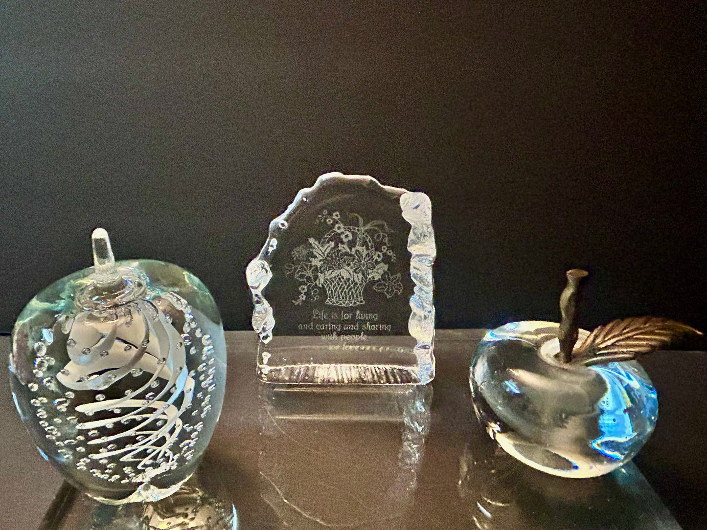 Signed Carl Kraft Art Glass Apple Paperweight & 1976 Hallmark Lead Crystal Set (3pc)