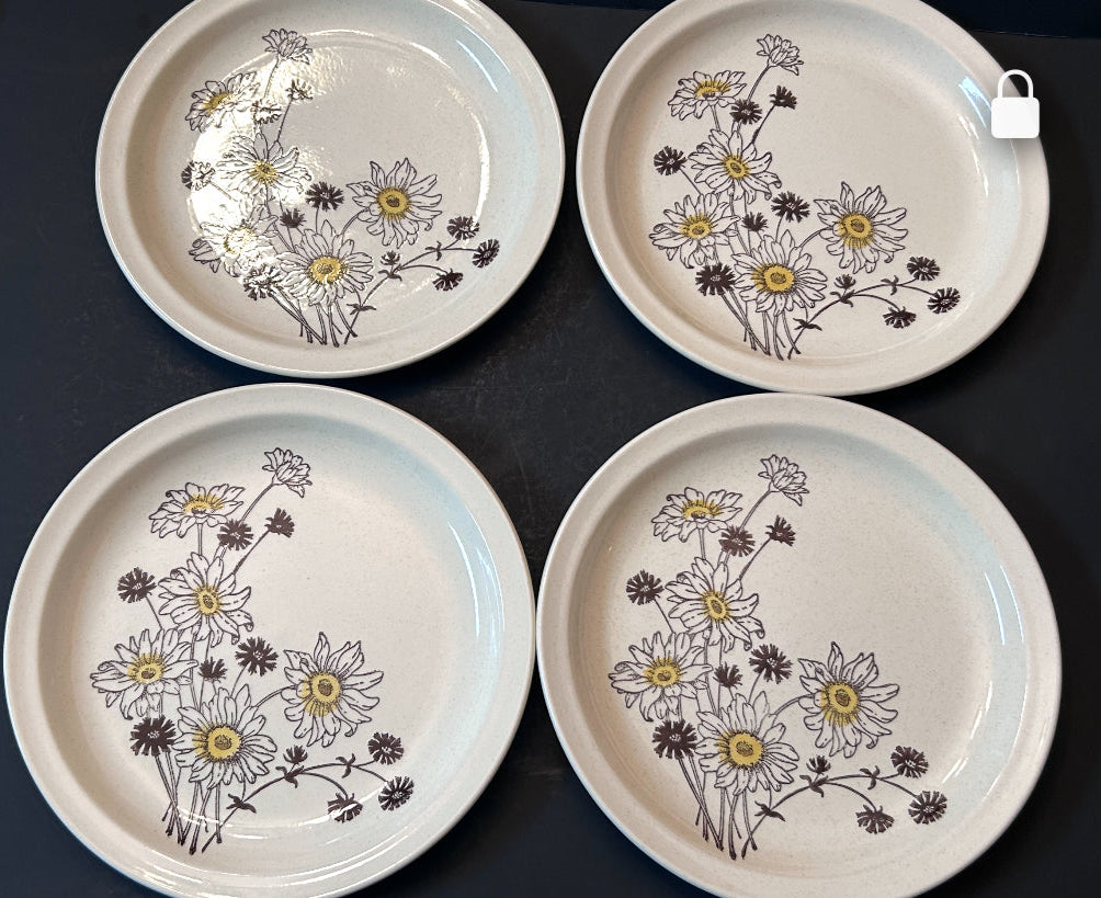 Roycroft Stoneware Daisies Flowers Dinner Plates (Set of 4)
