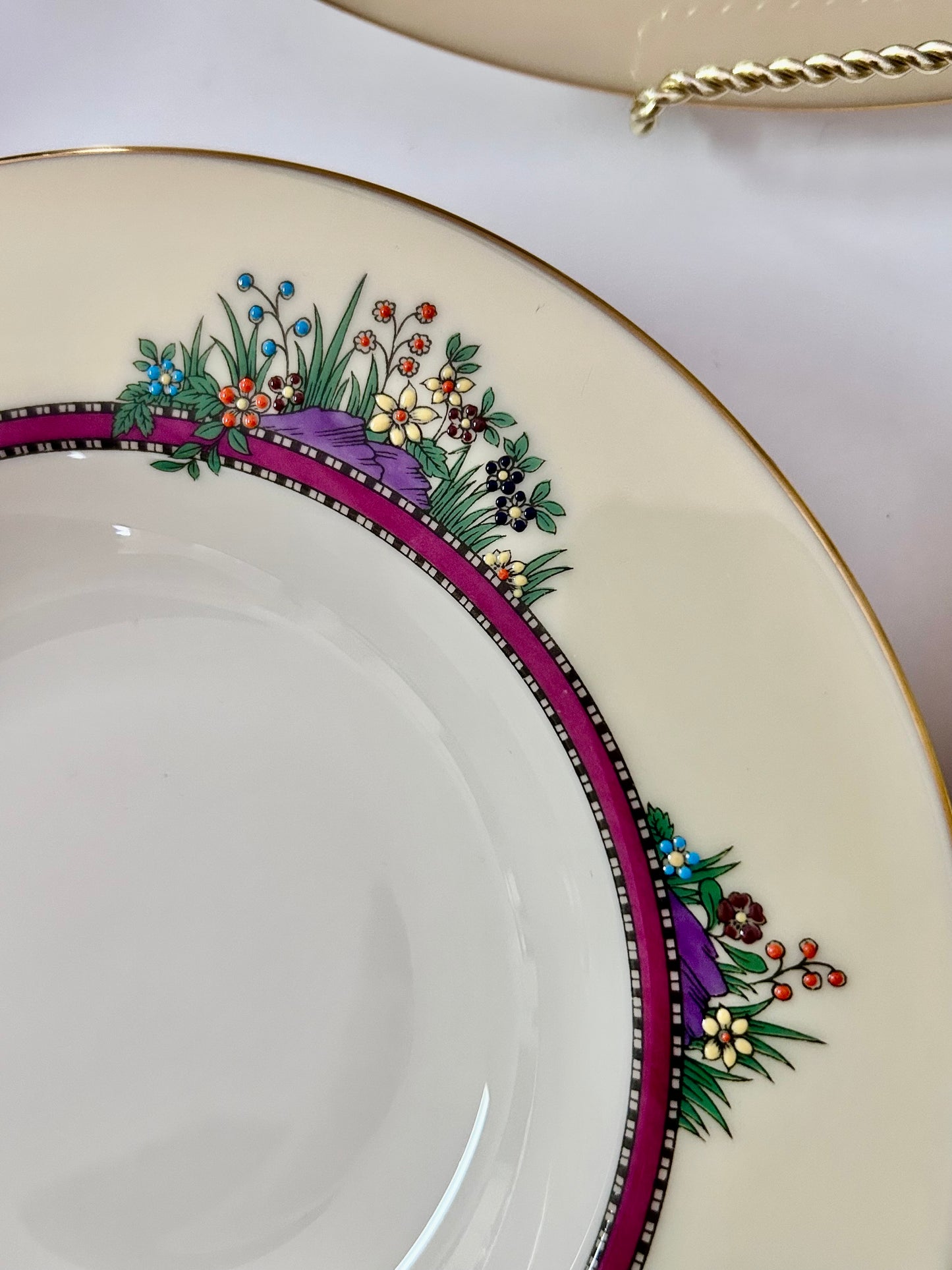 Lenox "Southern Gardens" P-310-R 26-Piece Dinnerware Set-Service for 5/6 Floral Gold Trim