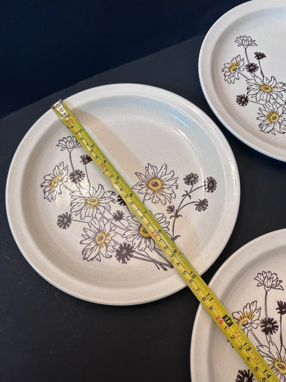 Roycroft Stoneware Daisies Flowers Dinner Plates (Set of 4)