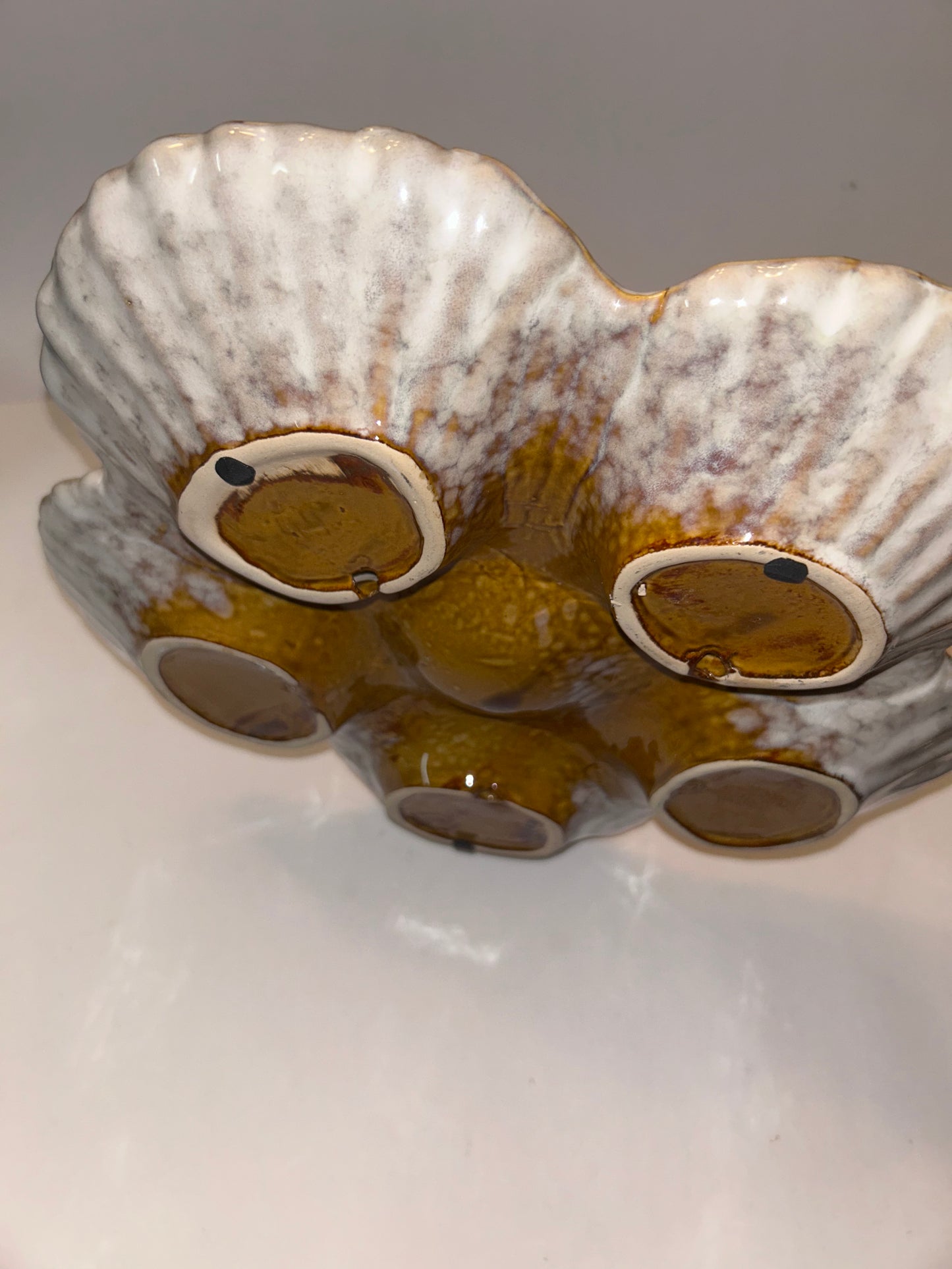 Vintage Unique Ceramic Glazed Oyster Plate -5 Well
Scalloped Shell Design (12”)