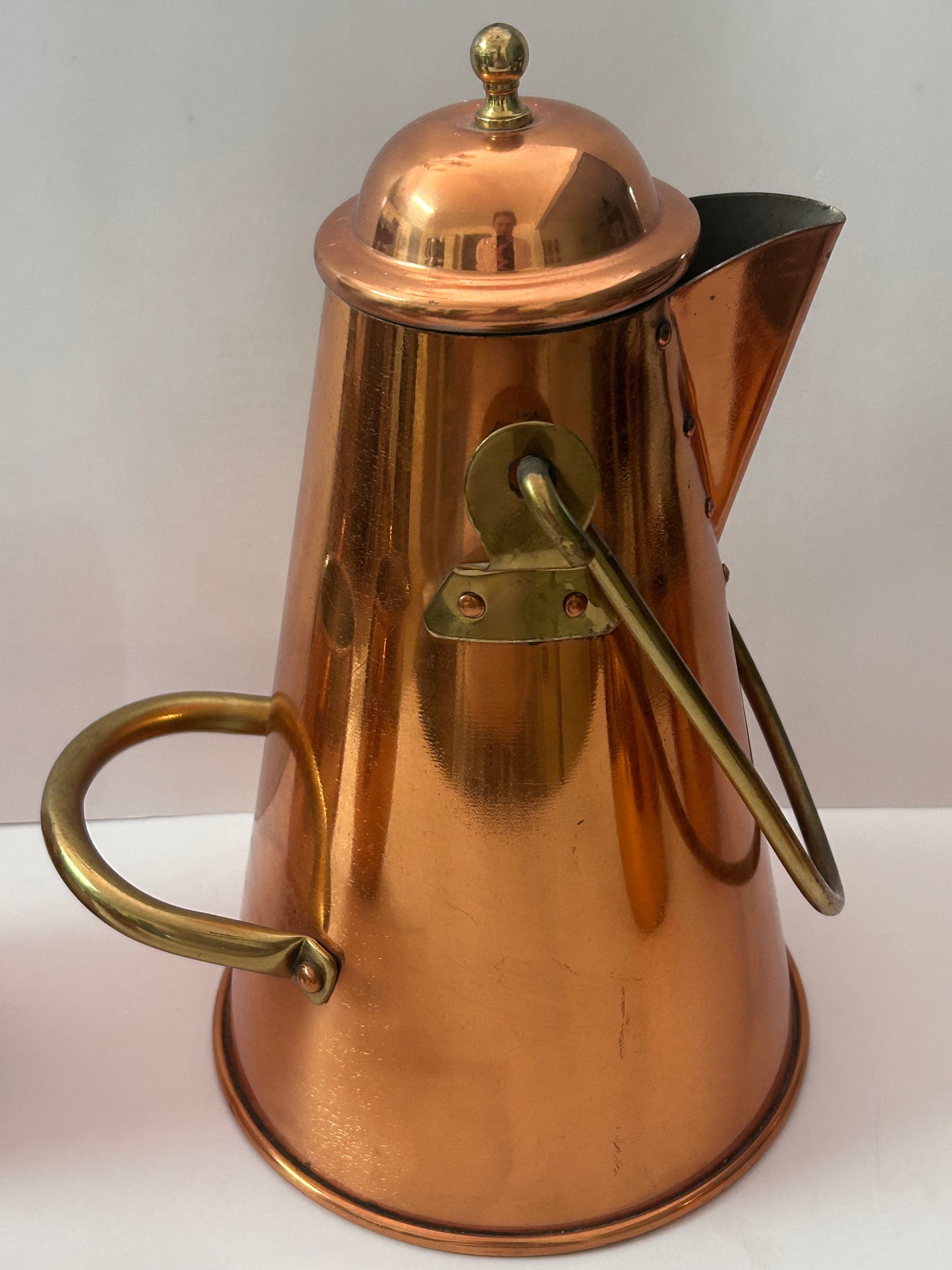 Vintage Tea Kettle Set with Four Mugs