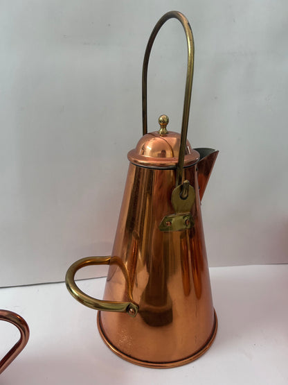 Vintage Tea Kettle Set with Four Mugs