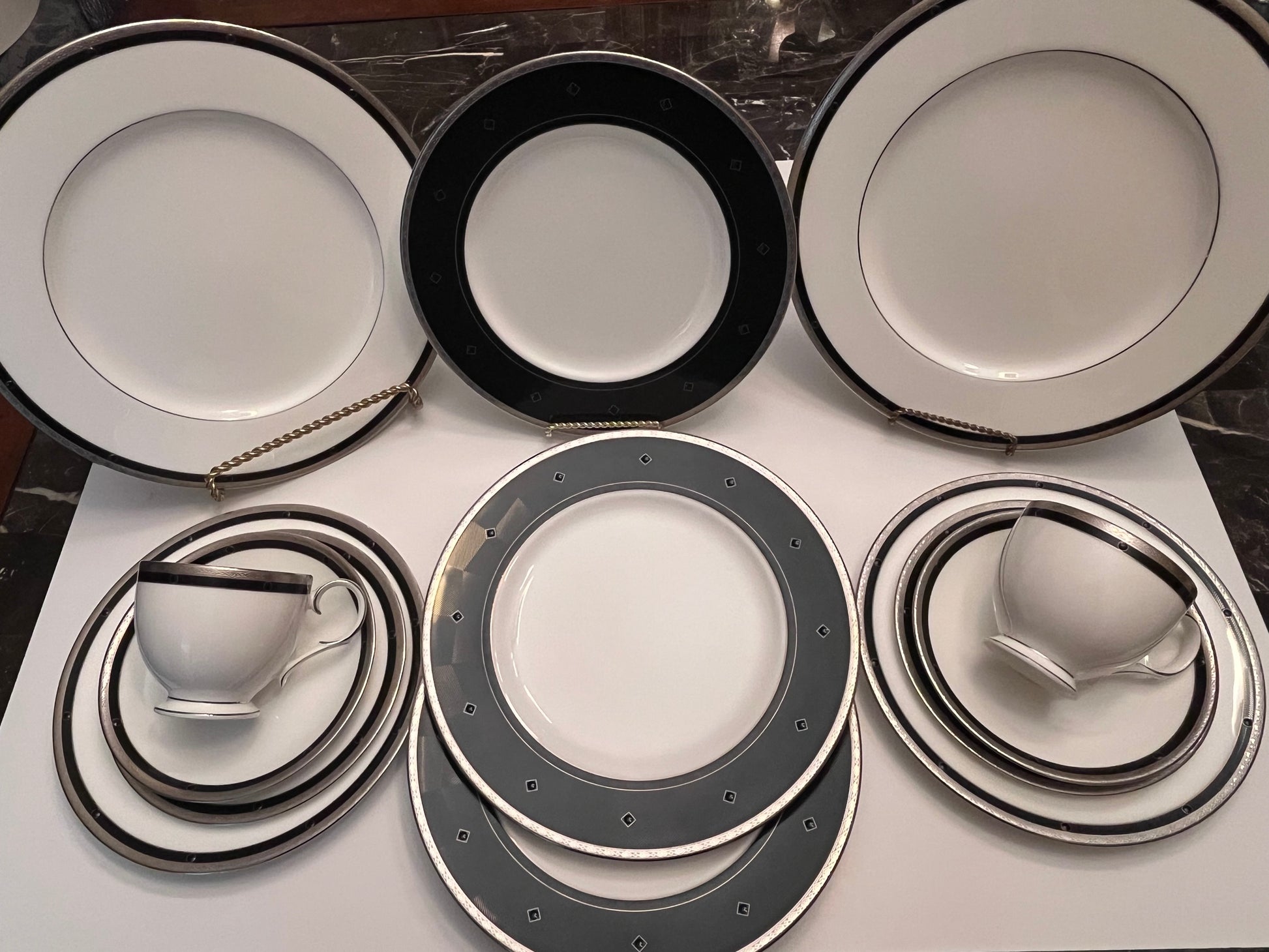 Noritake Patrina Platinum 14-Piece Set - Finest Antique