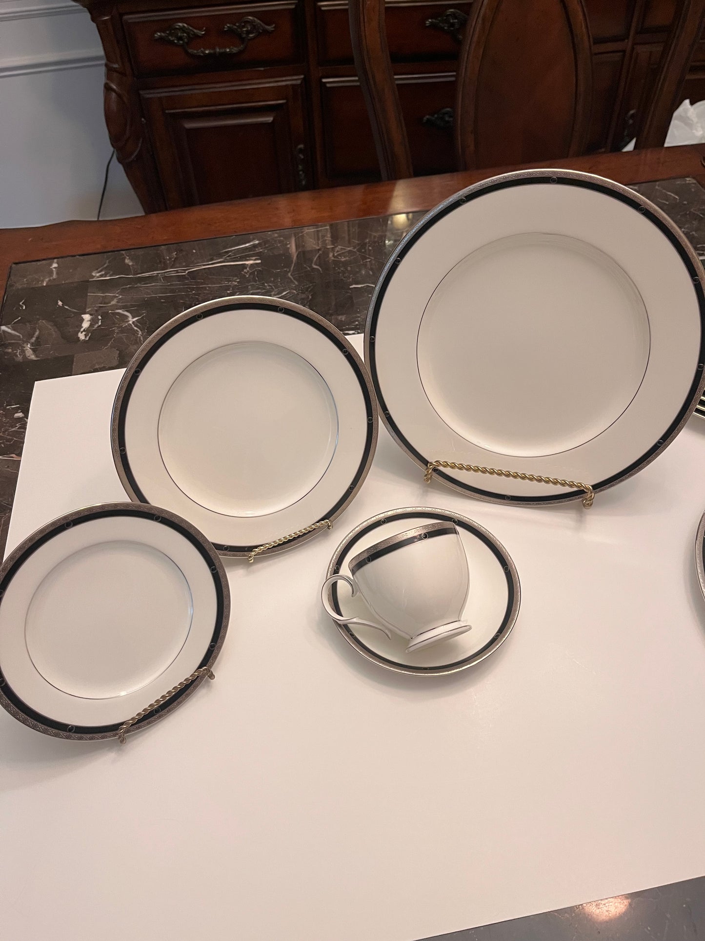 Noritake Patrina Platinum 14-Piece Set - Finest Antique