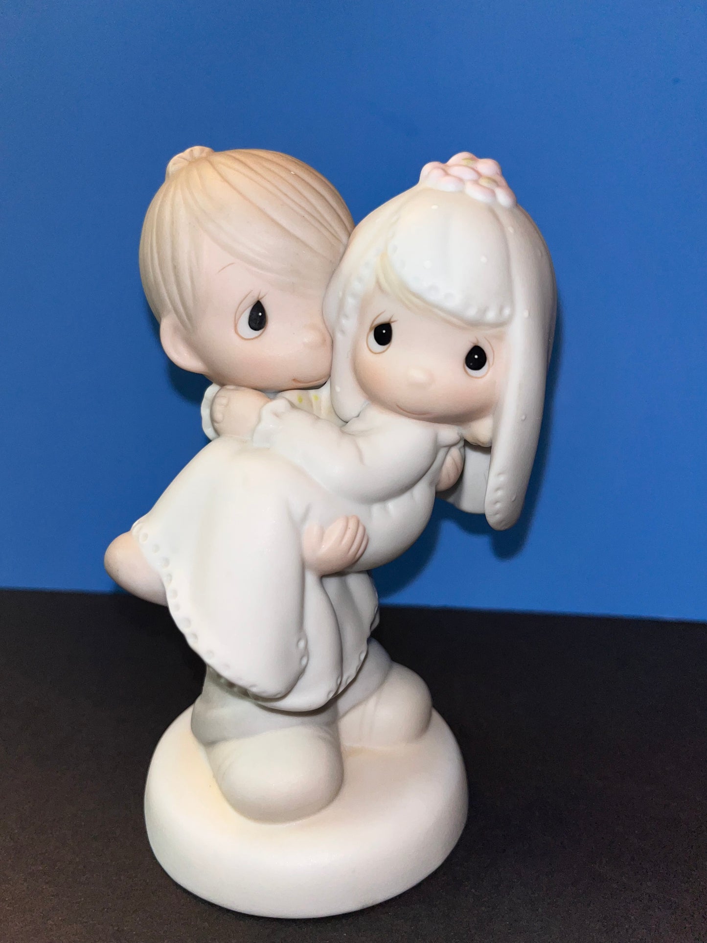 Precious Moments Wedding Music Box Cake Groom Bride Figures - Finest Antique