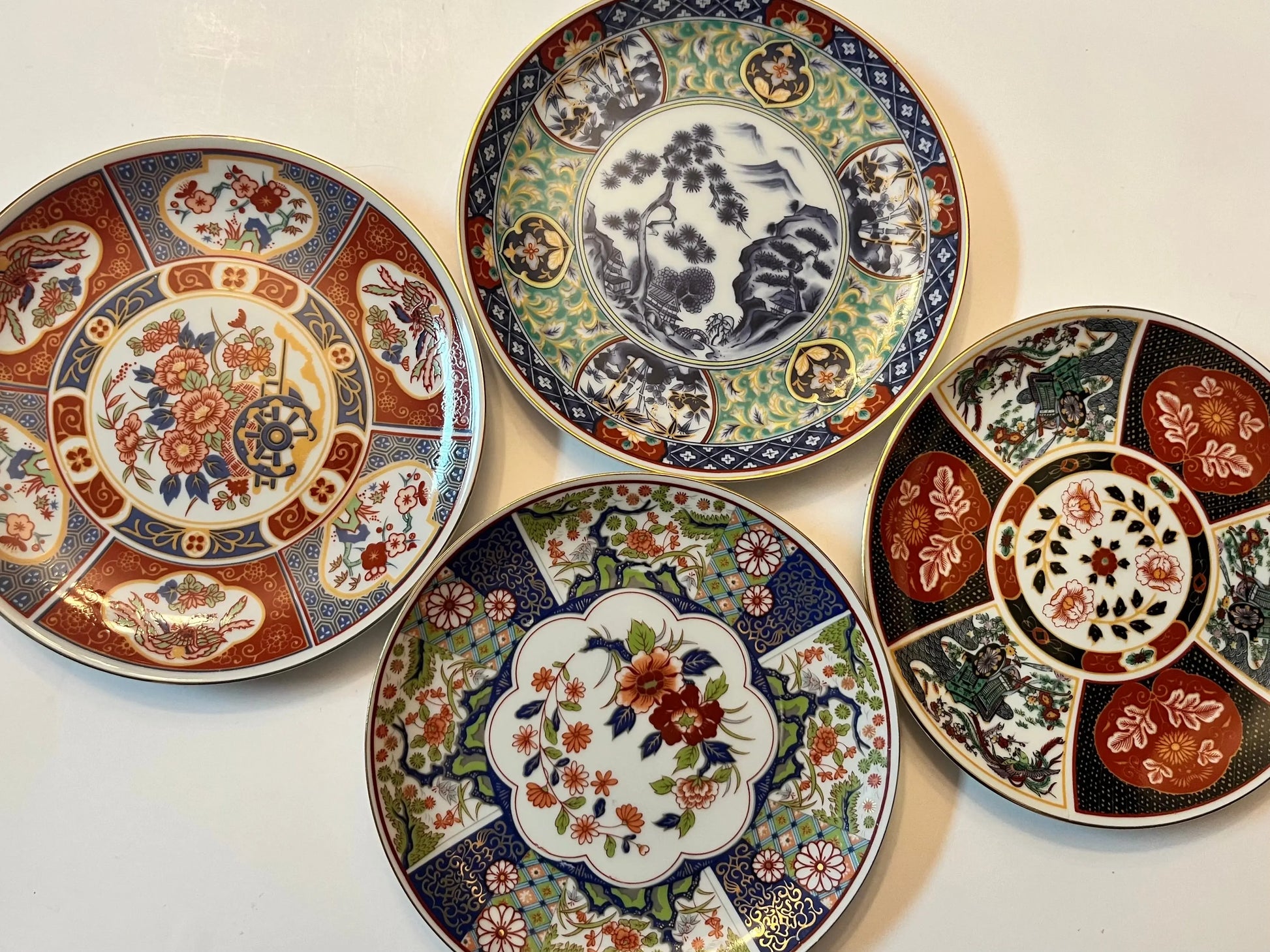 Vintage Japanese Imari-Inspired Porcelain Plates - Finest Antique