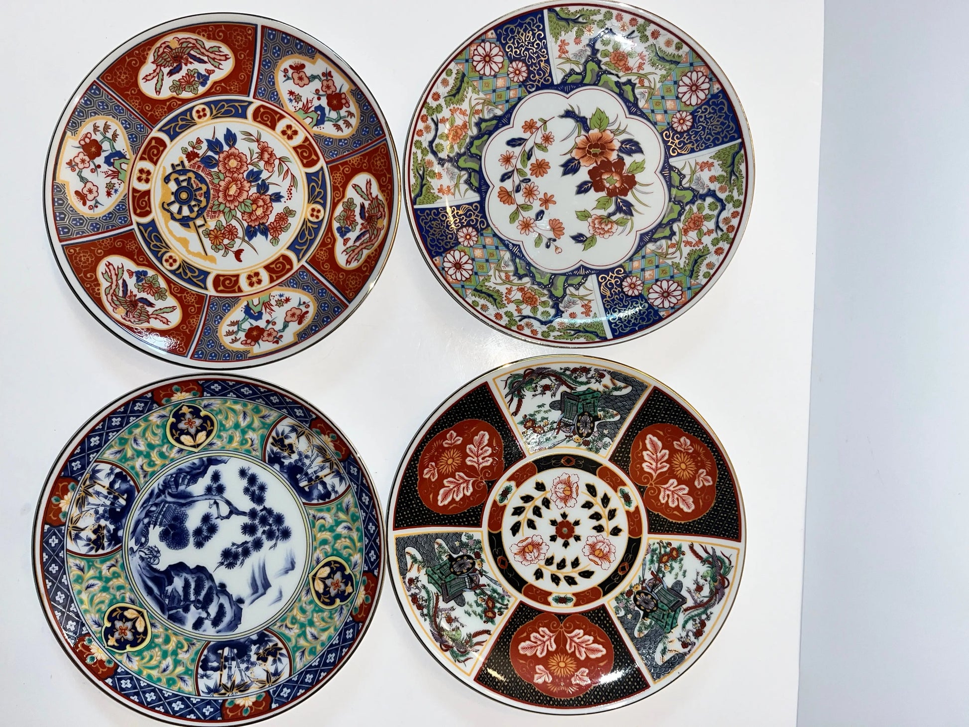 Vintage Japanese Imari-Inspired Porcelain Plates - Finest Antique