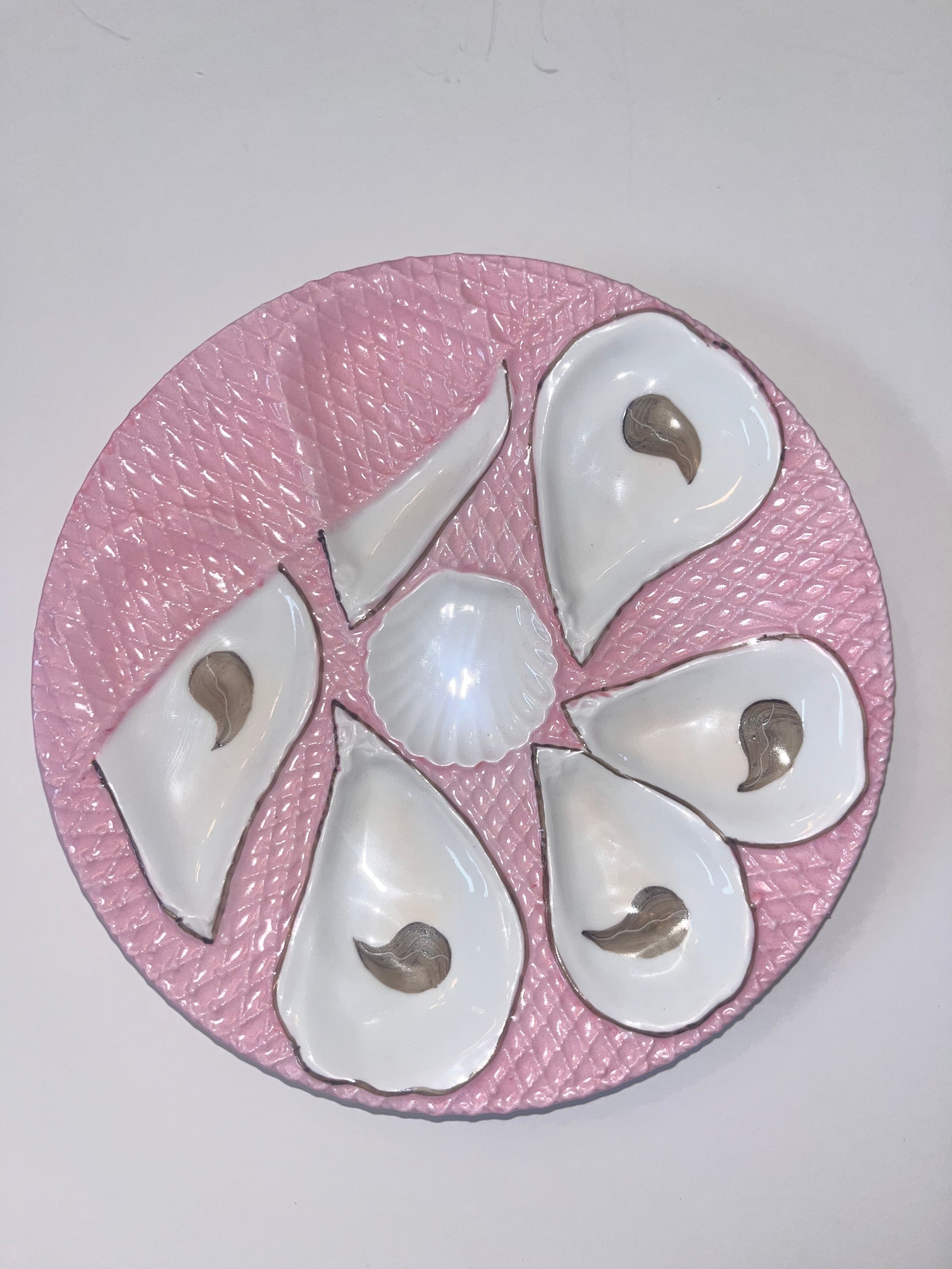 Vintage Porcelain Oyster Plate with Pink Glaze and Scalloped Design - Finest Antique