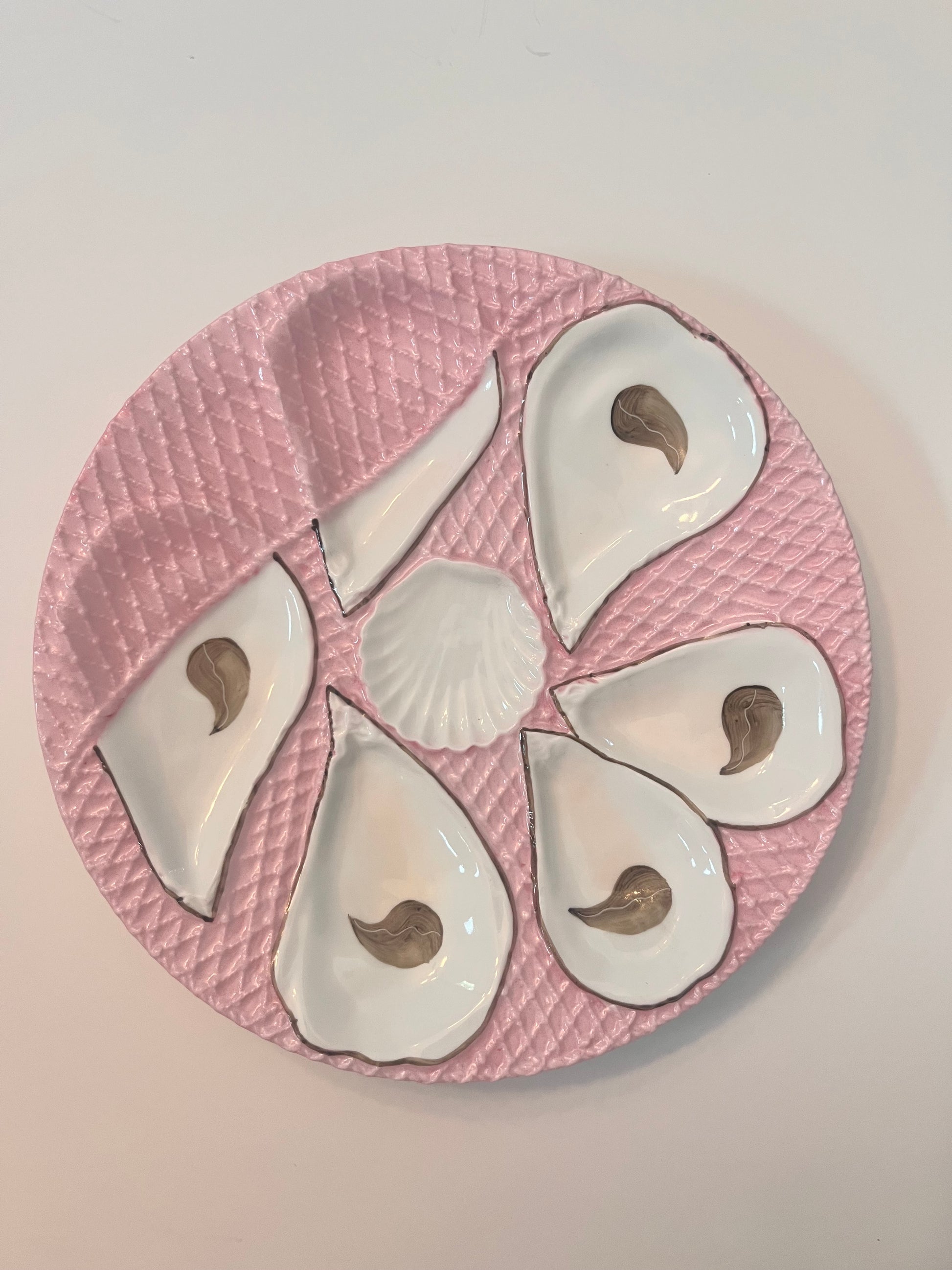 Vintage Porcelain Oyster Plate with Pink Glaze and Scalloped Design - Finest Antique