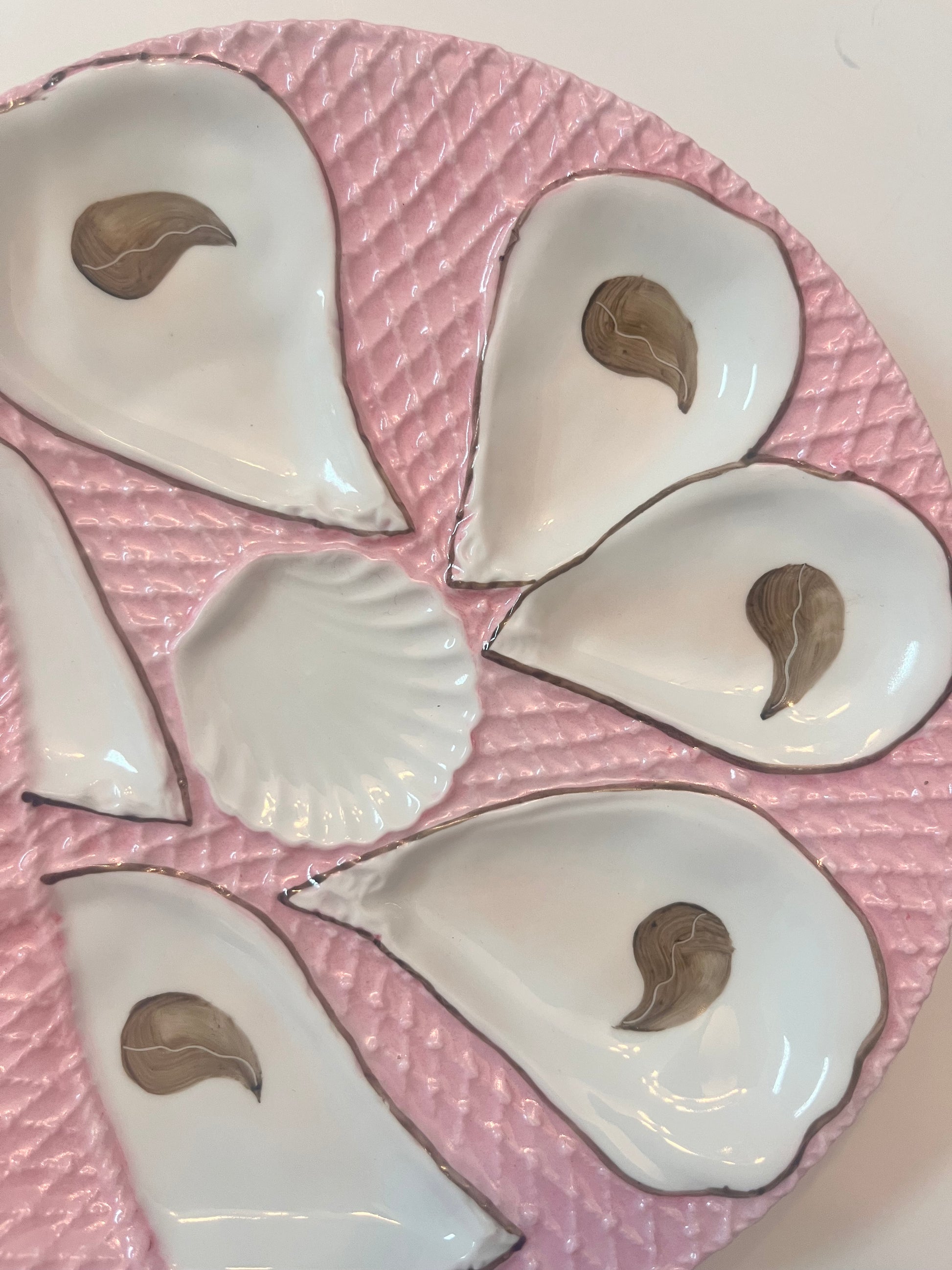 Vintage Porcelain Oyster Plate with Pink Glaze and Scalloped Design - Finest Antique