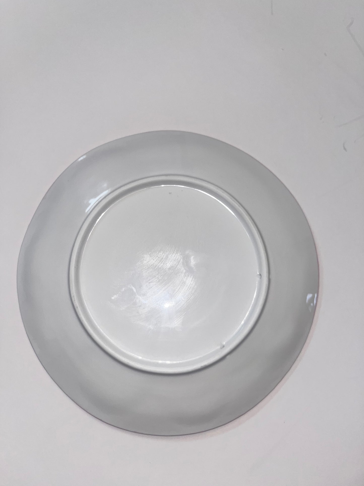 Vintage Porcelain Oyster Plate with Pink Glaze and Scalloped Design - Finest Antique