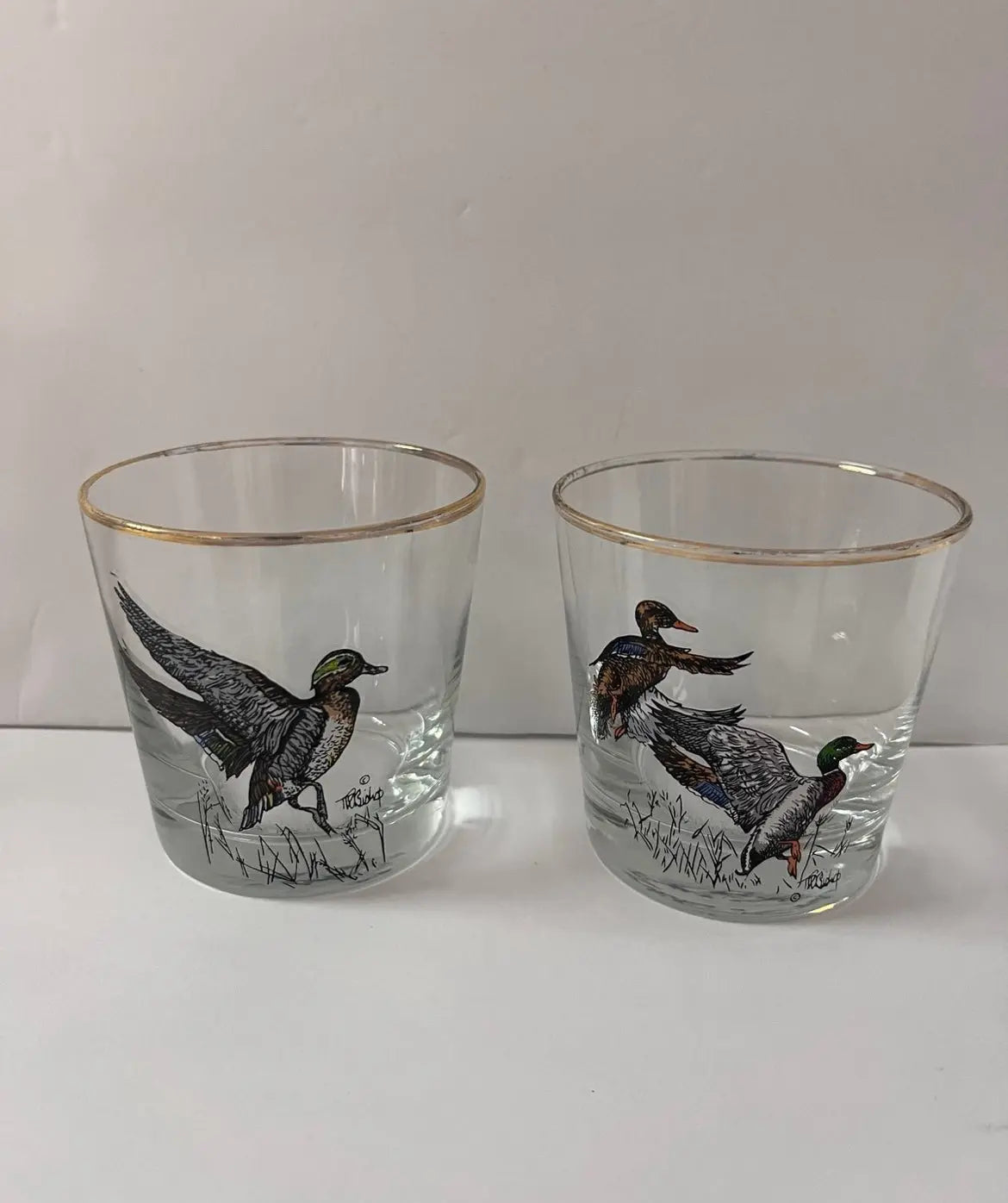 Vintage Signed Richard E. Bishop Ducks Unlimited Decanter Set - Finest Antique