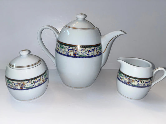 W-Regal Lidded Coffee and Tea Set - Finest Antique